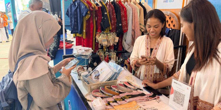 Binaan CSR Pertamina Patra Niaga Curi Perhatian Pengunjung SALAM FEST 2026 di Ambon